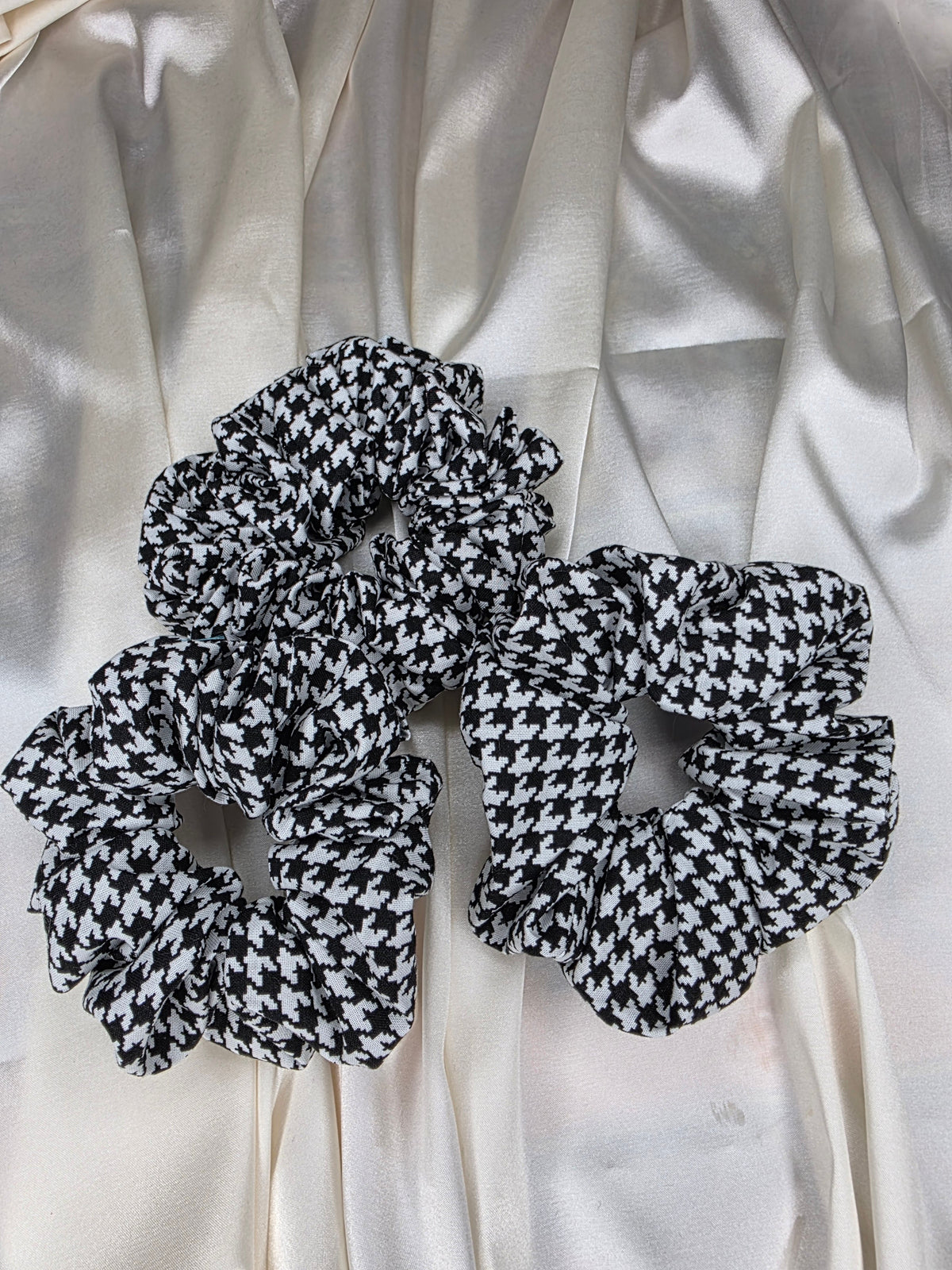 Chic Houndstooth